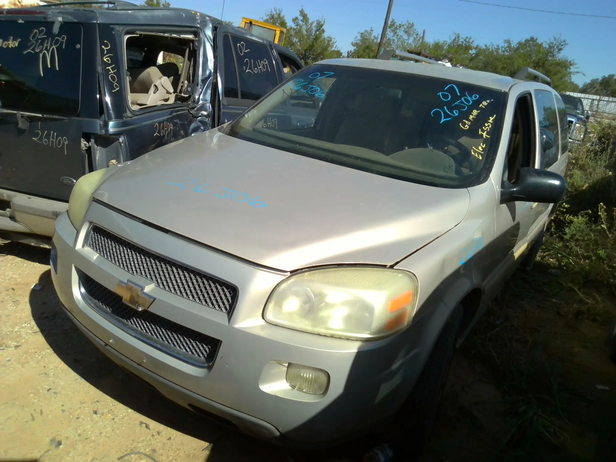 2007 Chevrolet Uplander LT used parts, photo 1 of 13